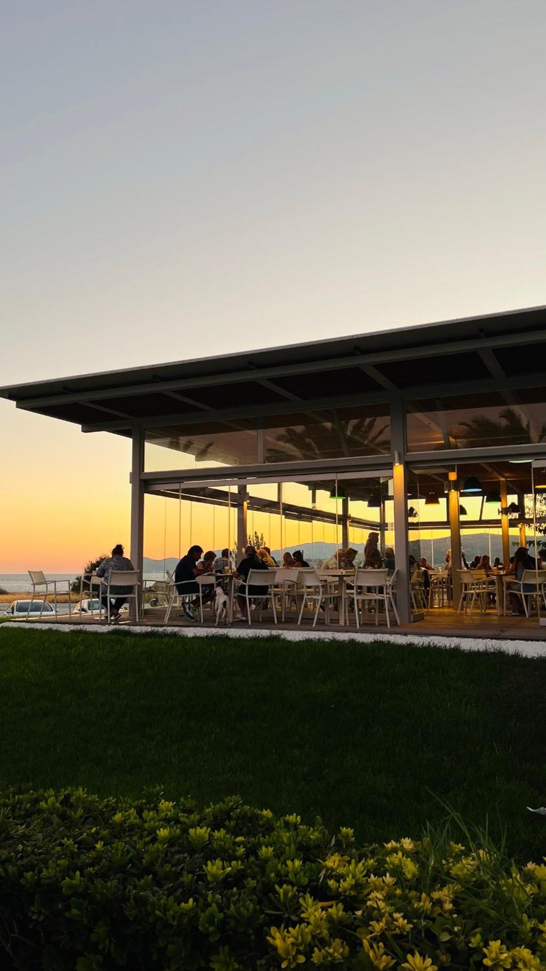 Sirenes Beach Resort Самос Екстериор снимка