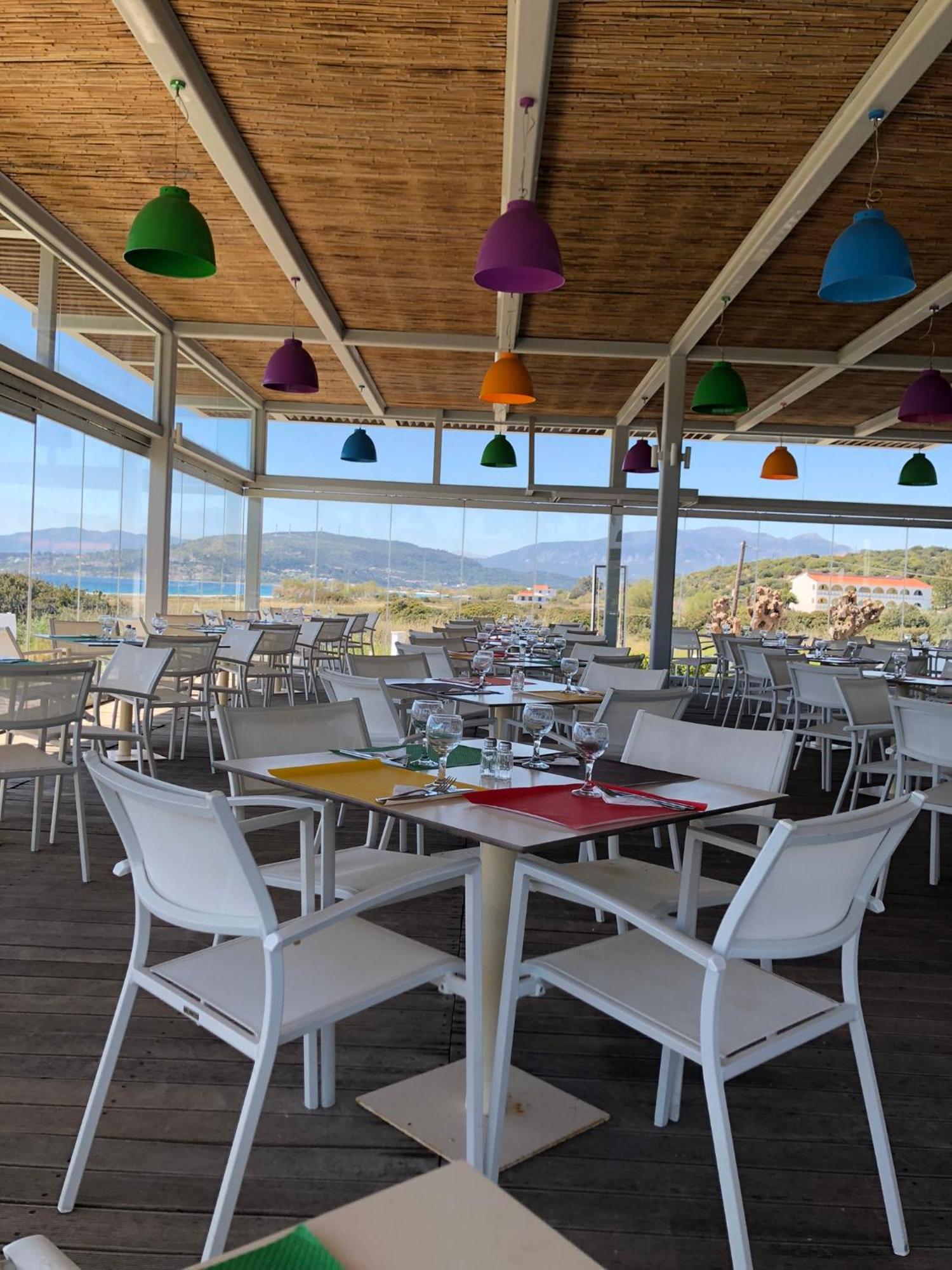 Sirenes Beach Resort Самос Екстериор снимка