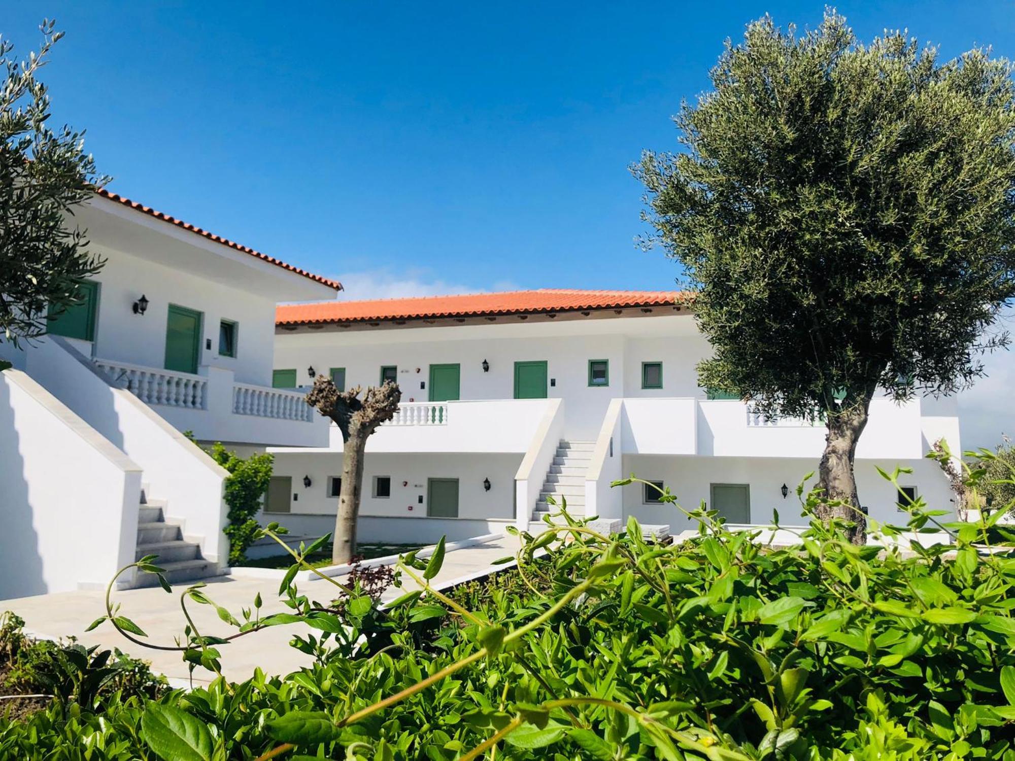 Sirenes Beach Resort Самос Екстериор снимка