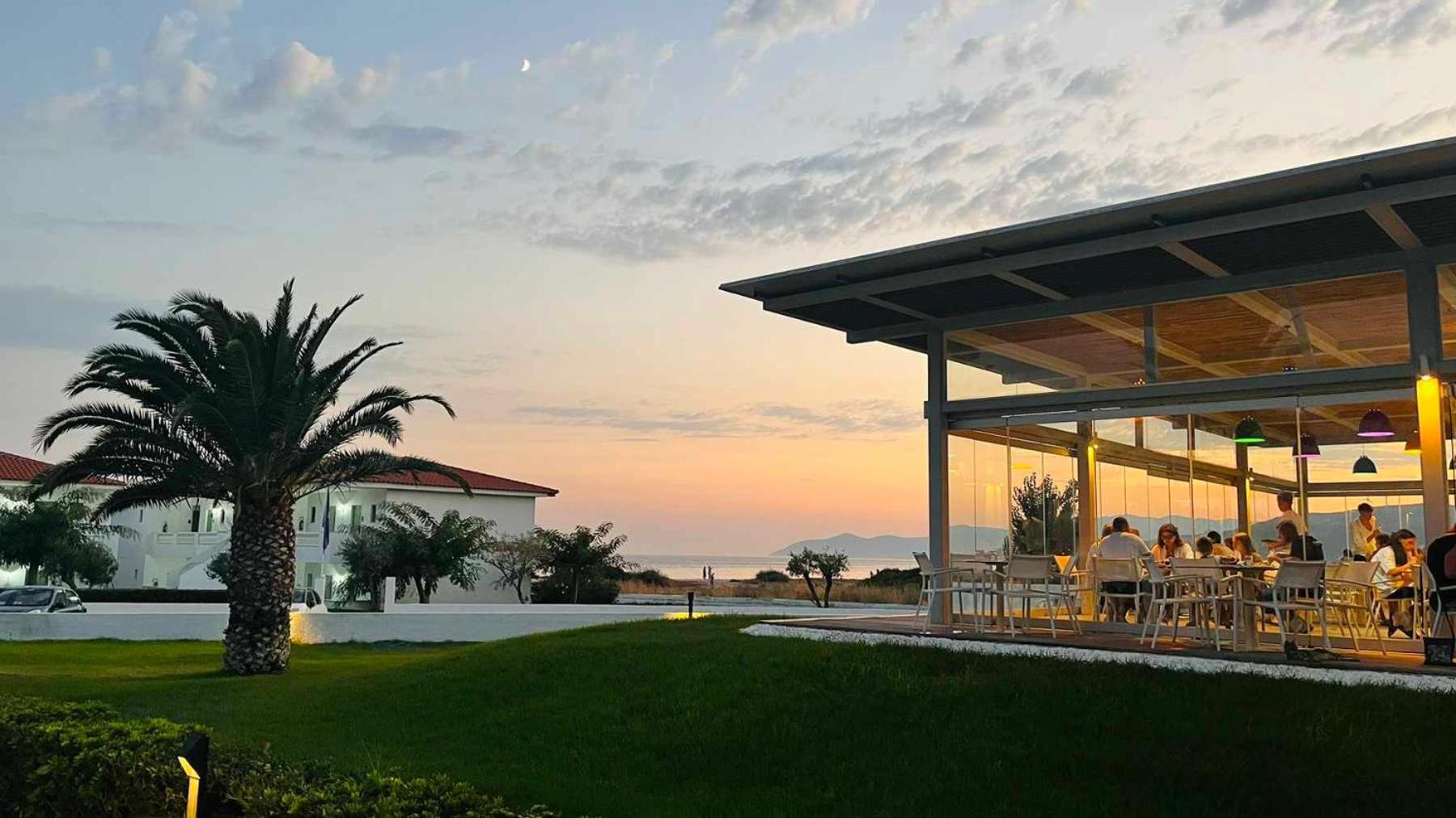 Sirenes Beach Resort Самос Екстериор снимка