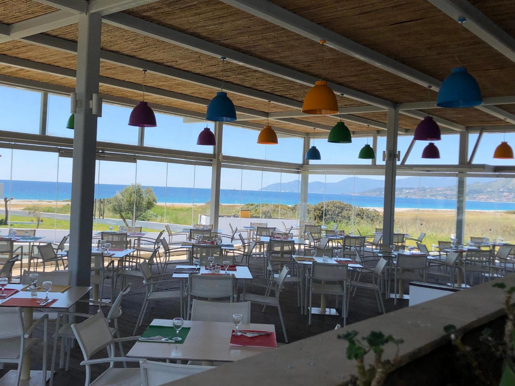 Sirenes Beach Resort Самос Екстериор снимка