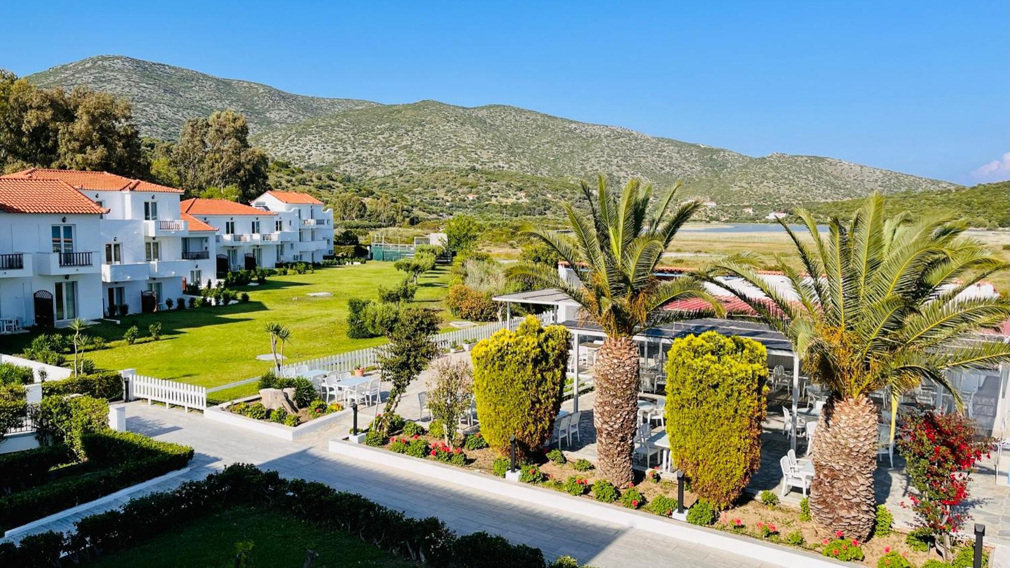 Sirenes Beach Resort Самос Екстериор снимка