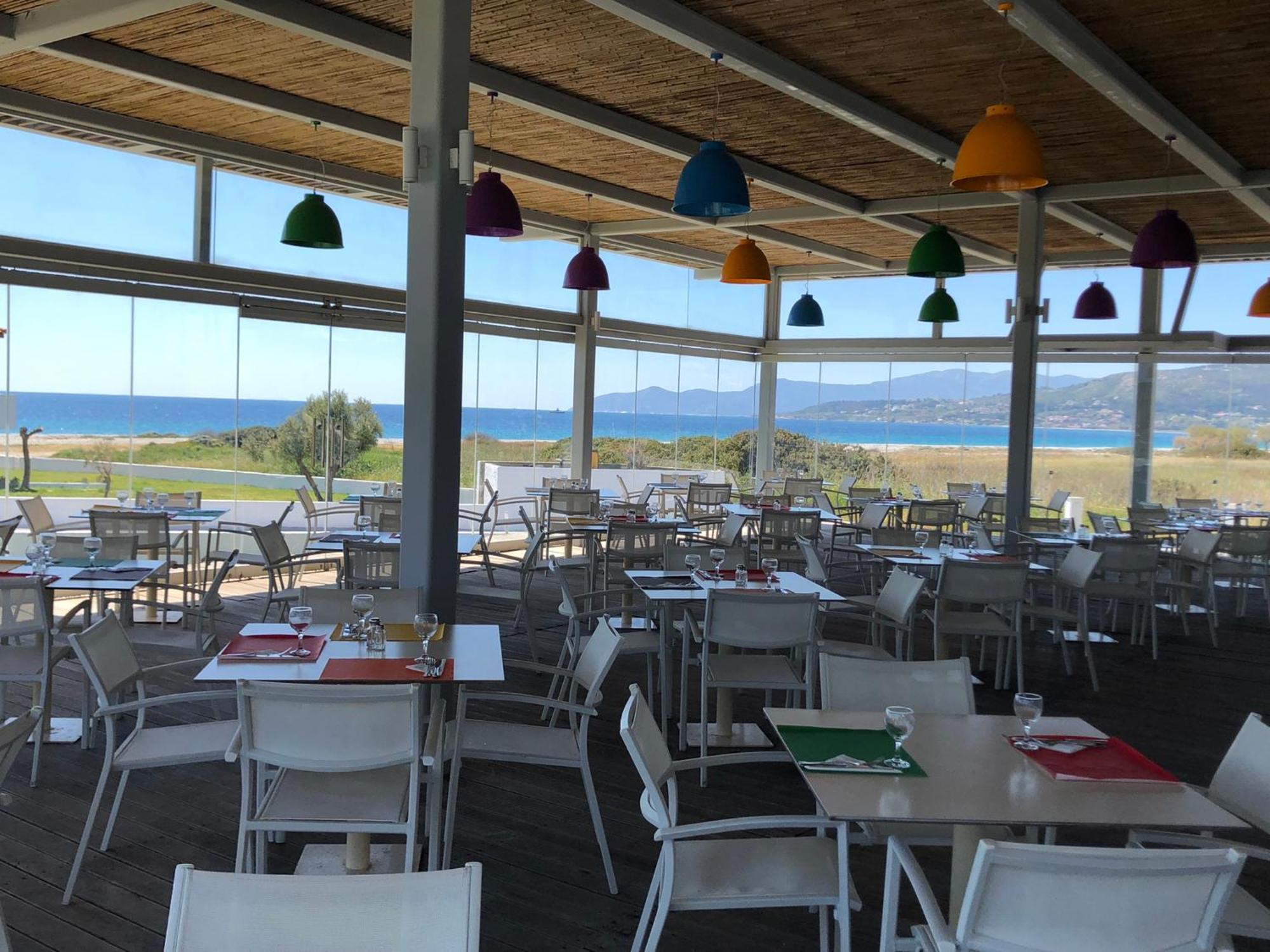 Sirenes Beach Resort Самос Екстериор снимка